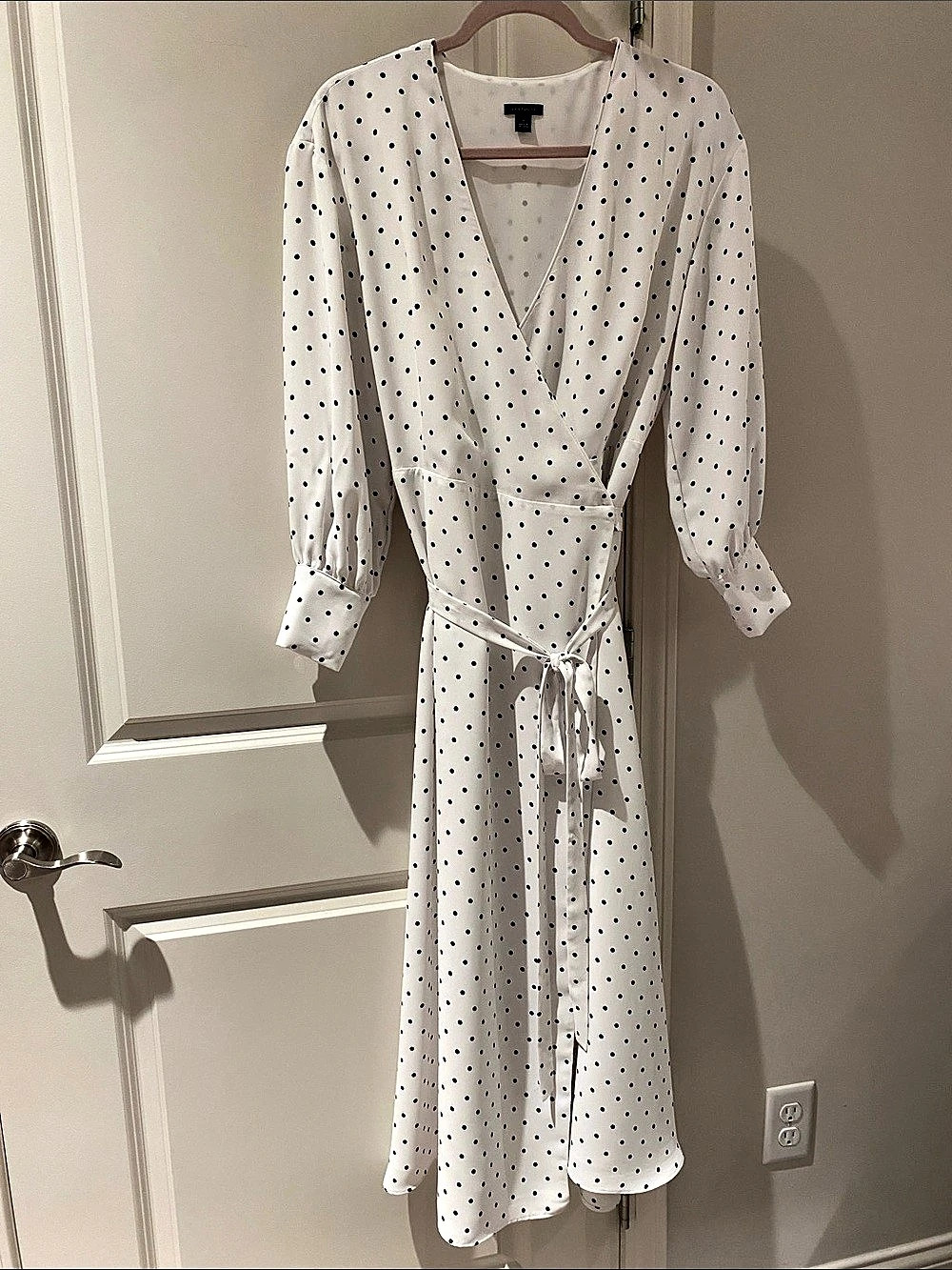 Ann Taylor Polka Dot Wrap Midi Dress in White & Black Size 10 Like New